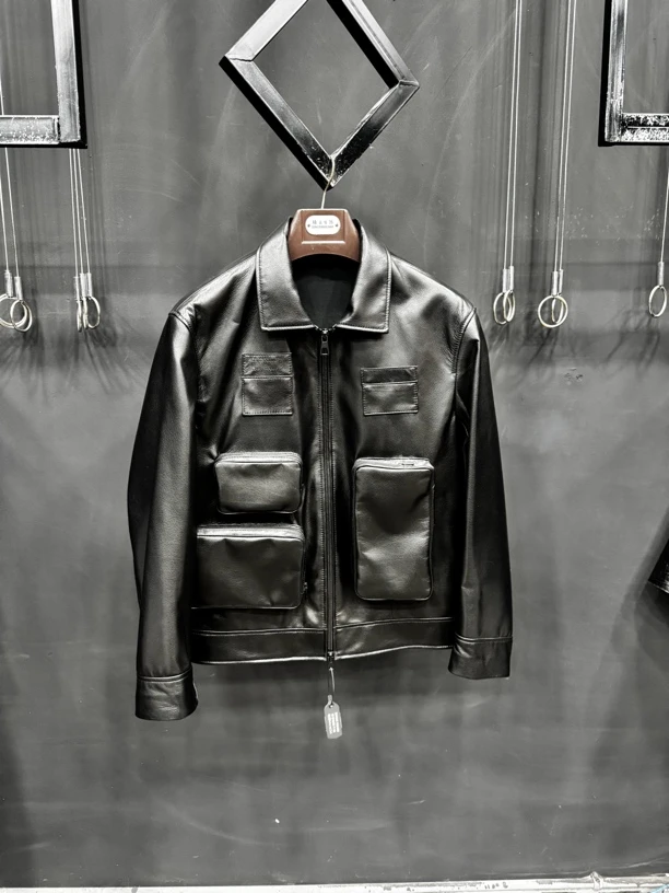 2025“事事如意”系列包包款轻奢潮牌短款休闲真皮夹克外套皮衣男款