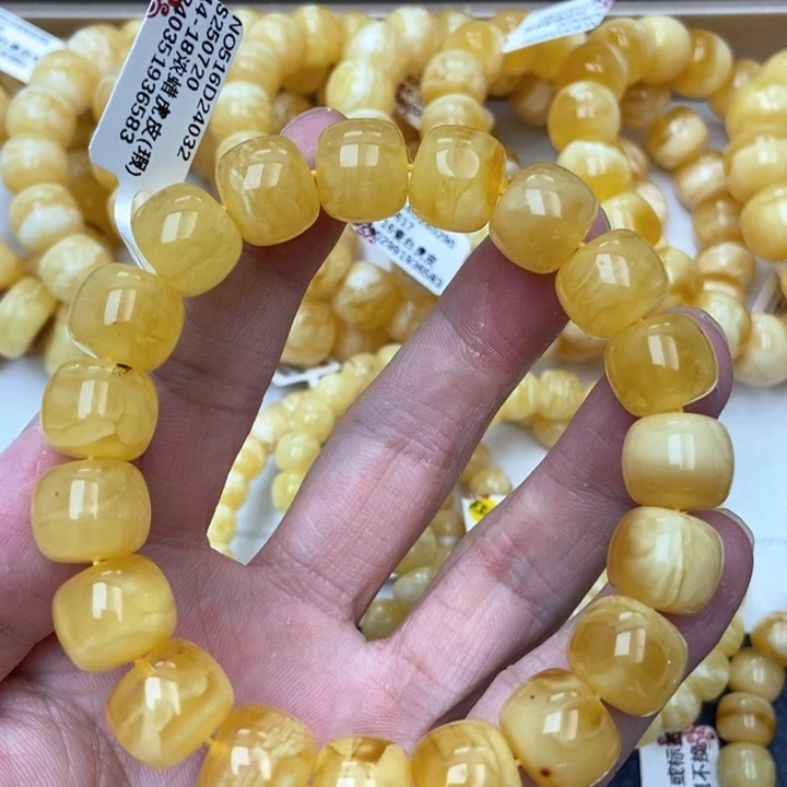 琥珀未镶嵌珠宝奇石3