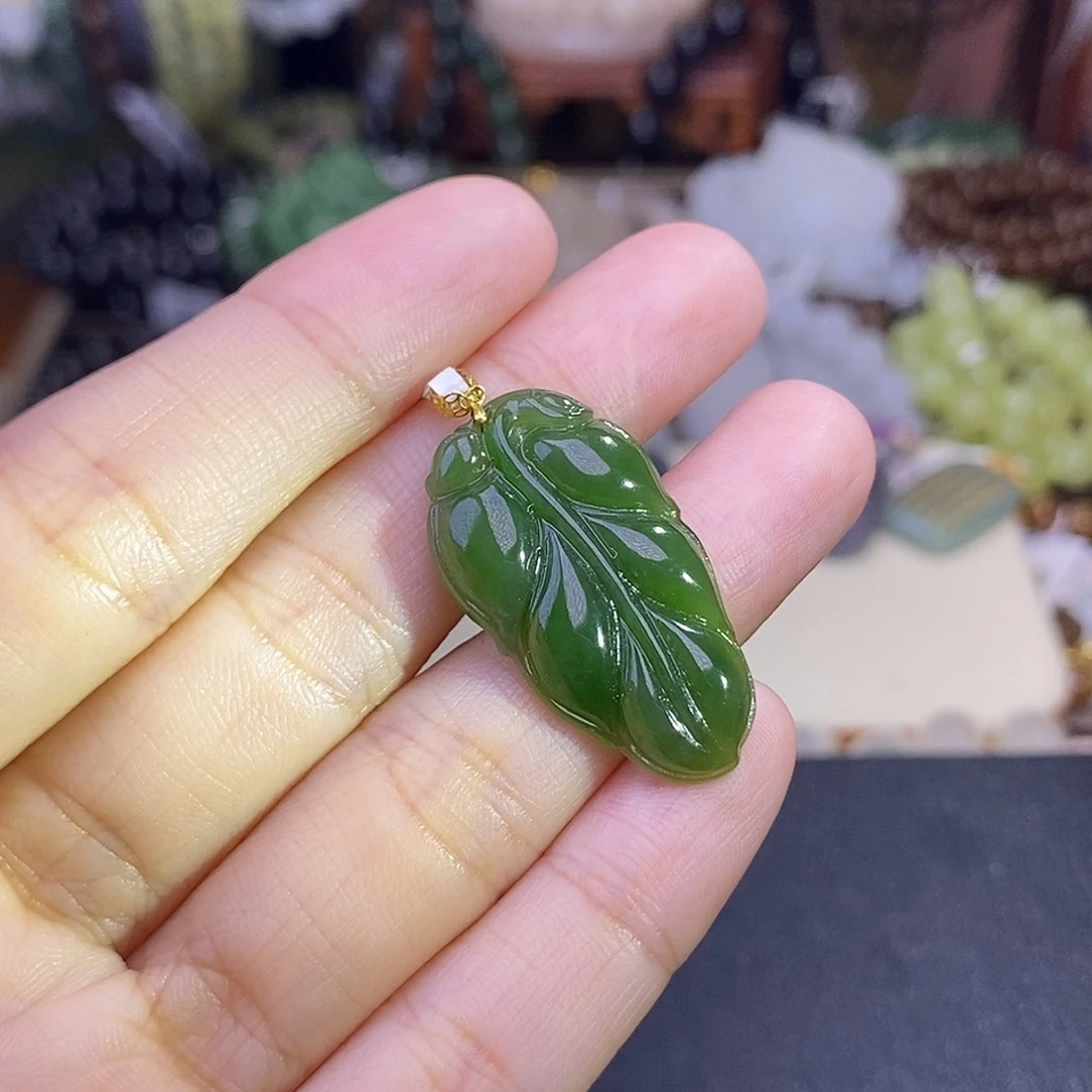 和田玉未镶嵌颈饰碧玉18.K金吊坠清货价