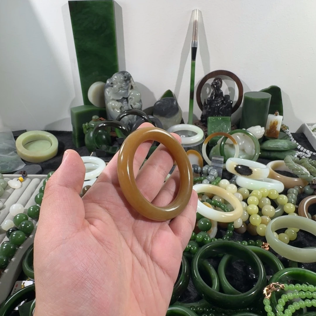 *****和田玉（糖玉）未镶嵌颈饰