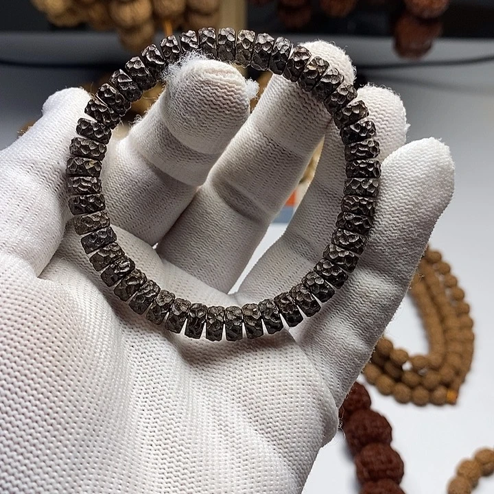 金刚菩提吊坠闪电购3