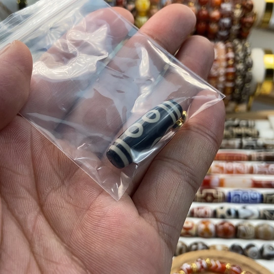 取***了玛瑙/玉髓散珠未镶嵌