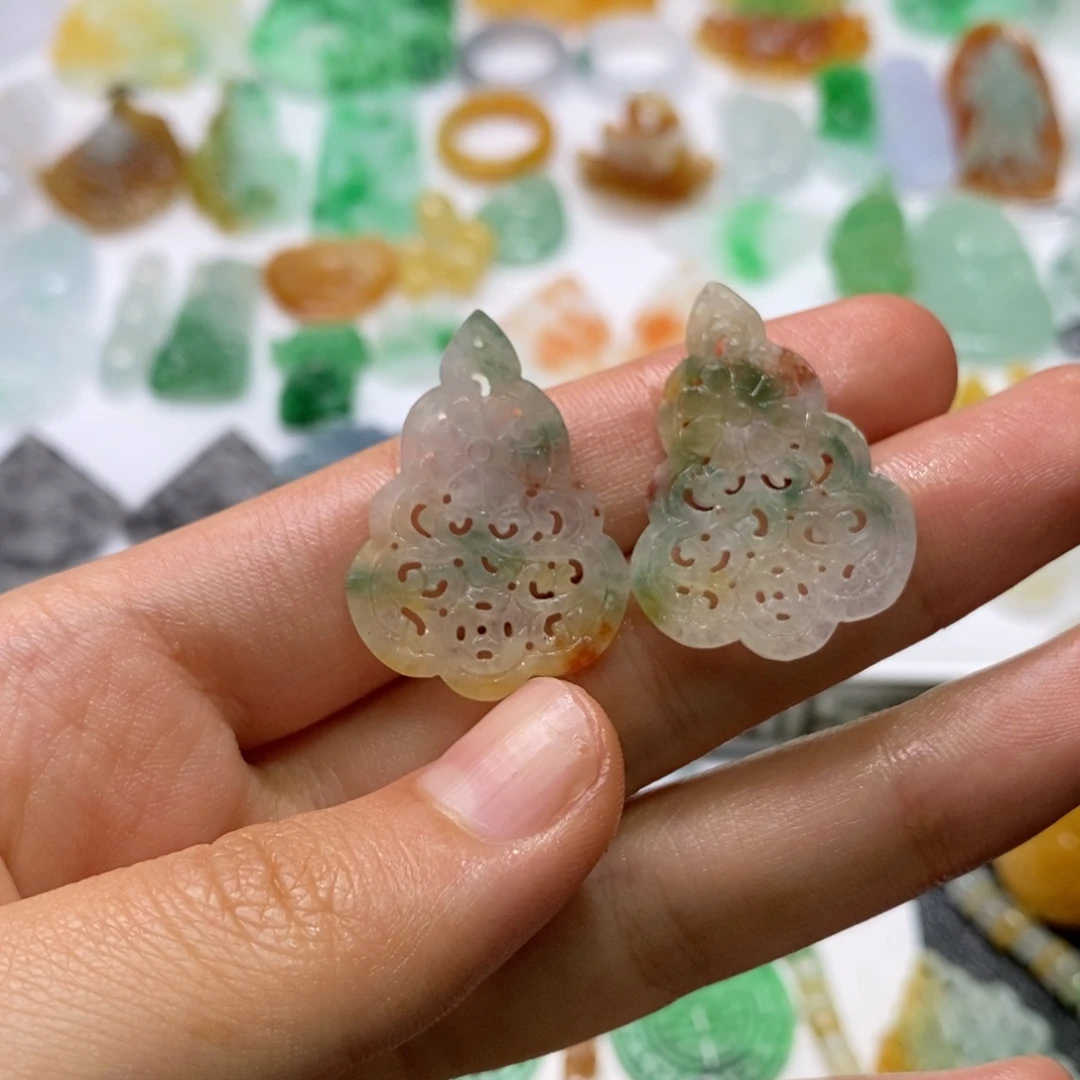 定制翡翠未镶嵌耳饰