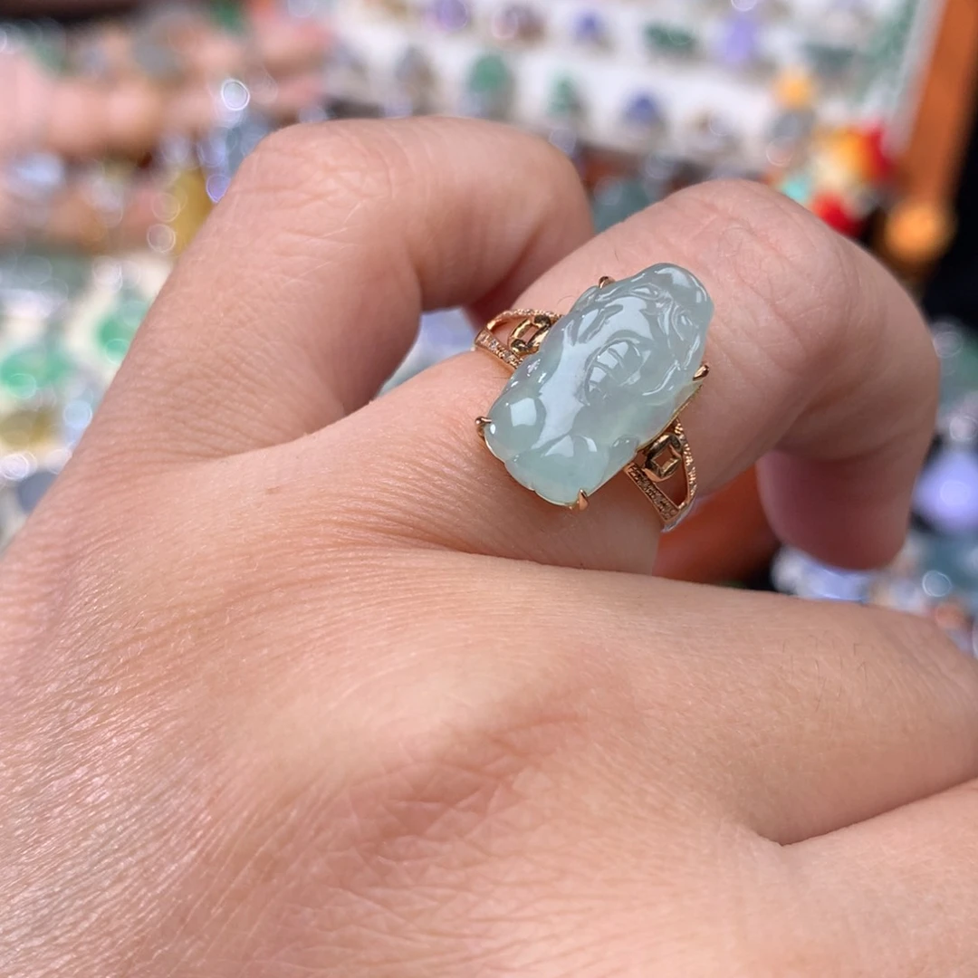 18K金镶嵌戒指翡翠貔貅戒指