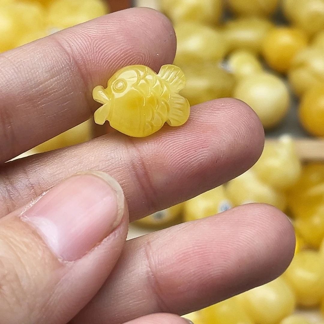 蜜蜡未镶嵌裸石天然