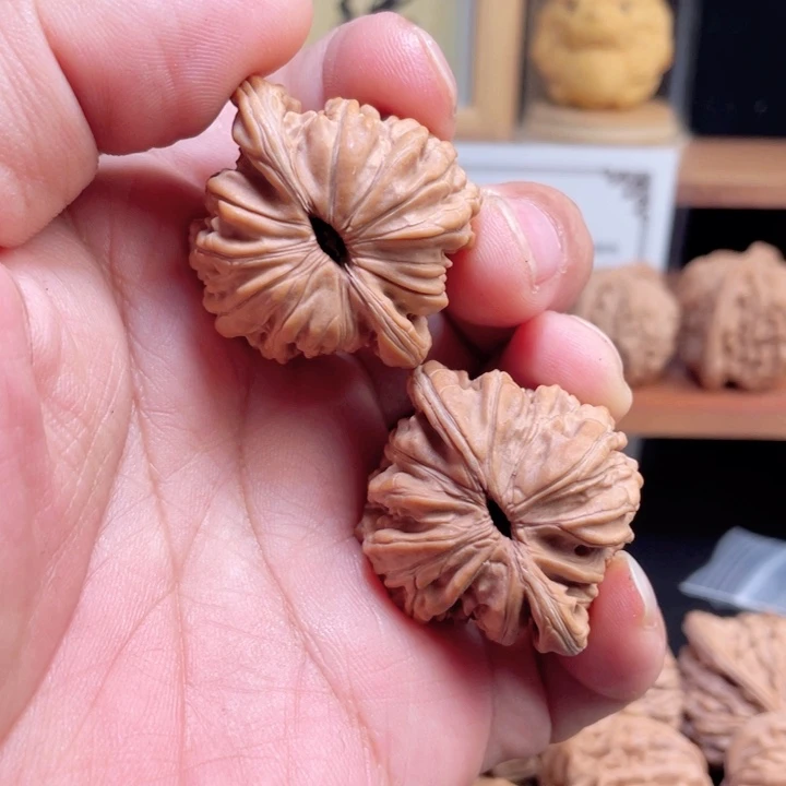 文玩核桃把件汉高楼