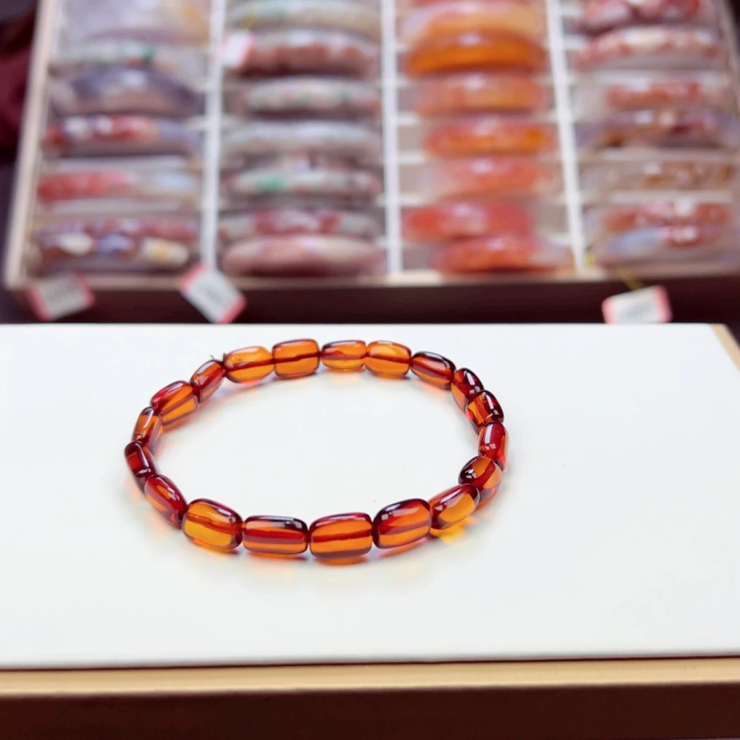 手链血珀未镶嵌8