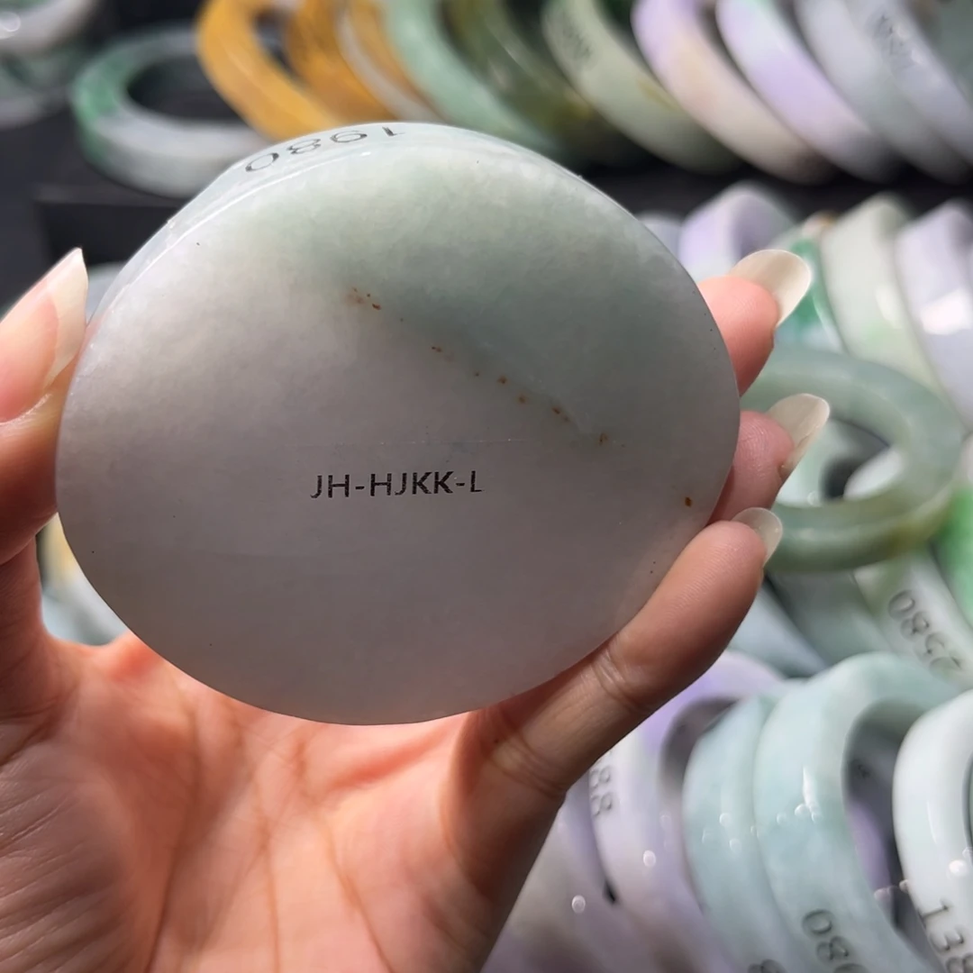 定制翡翠手镯未镶嵌动***爱