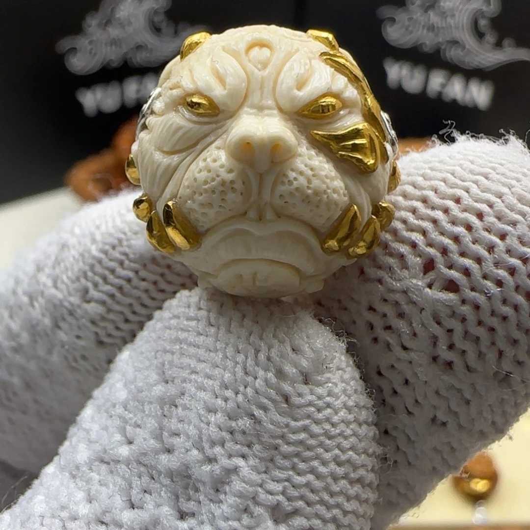 猴头核桃吊坠狗王镶嵌24k