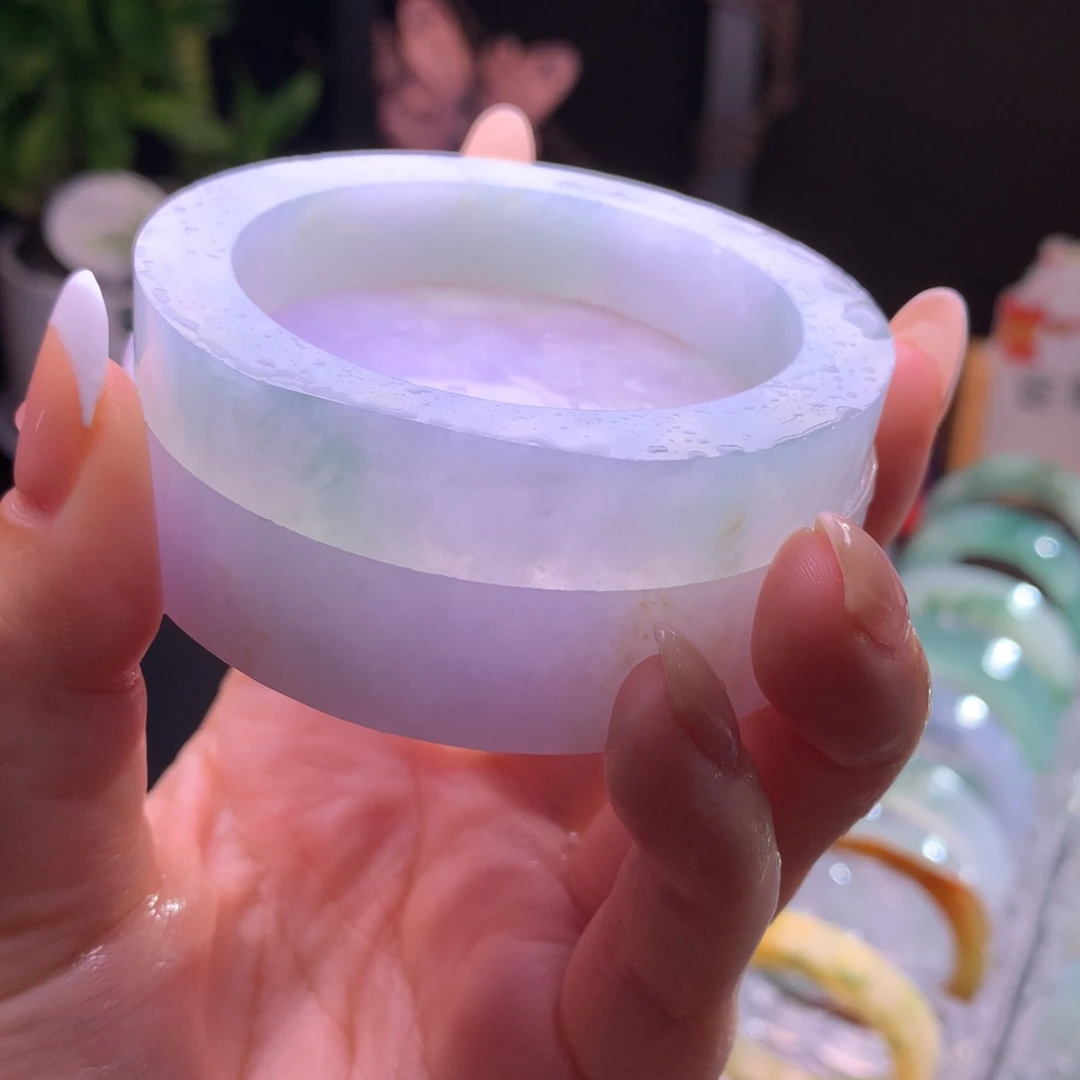 定制翡翠未镶嵌手镯