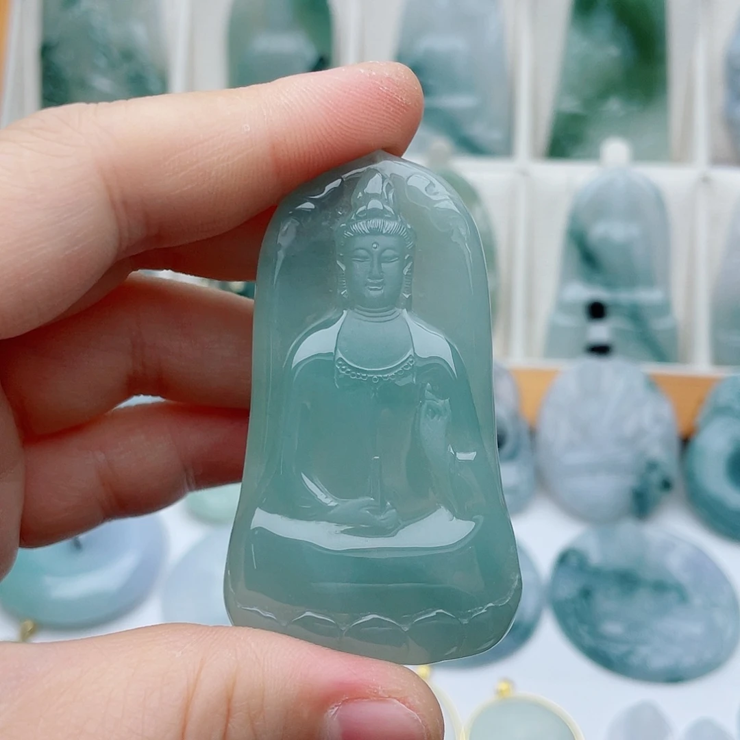 翡翠未镶嵌颈饰素衣观音