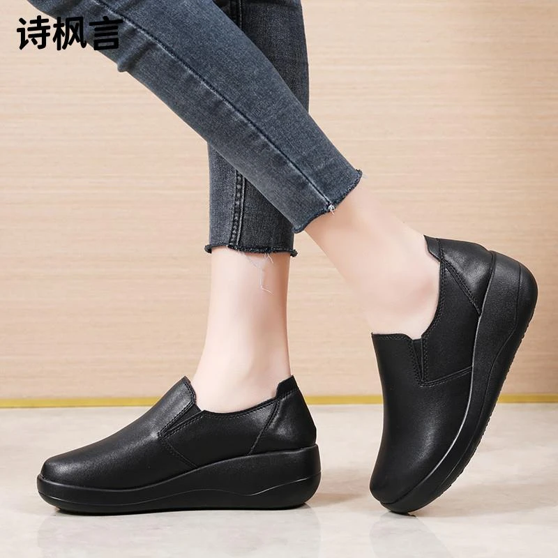 2025春夏新款真皮休闲妈妈厚底舒适坡跟单鞋软面一脚蹬女鞋松糕鞋