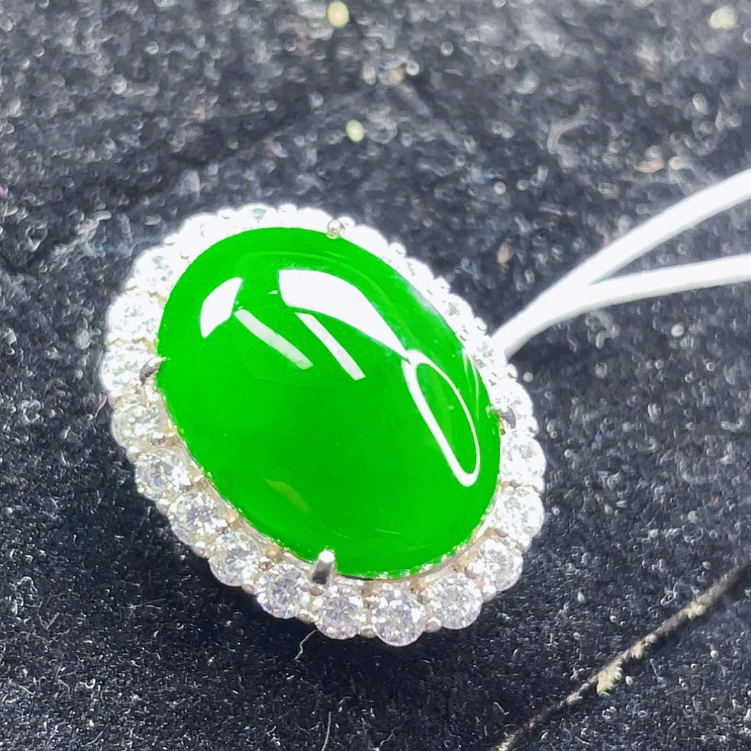 翡翠未镶嵌颈饰29