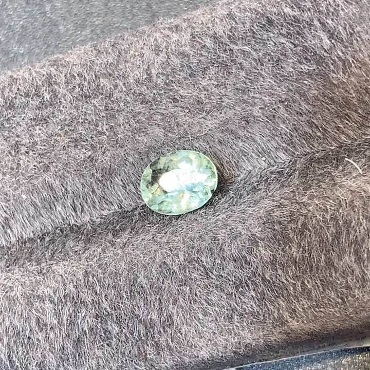 绿柱石裸石0.895克拉