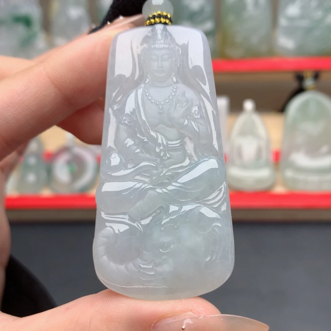 翡翠未镶嵌颈饰普贤菩萨