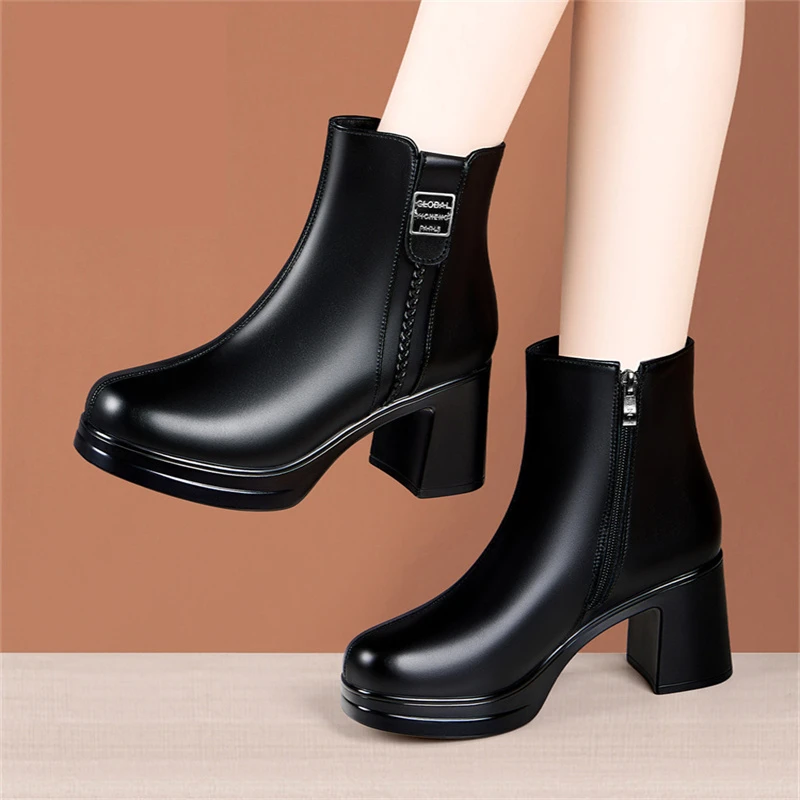 冬季圆头粗跟女短靴洋气时尚百搭加绒保暖棉靴中年妈妈高跟皮靴子