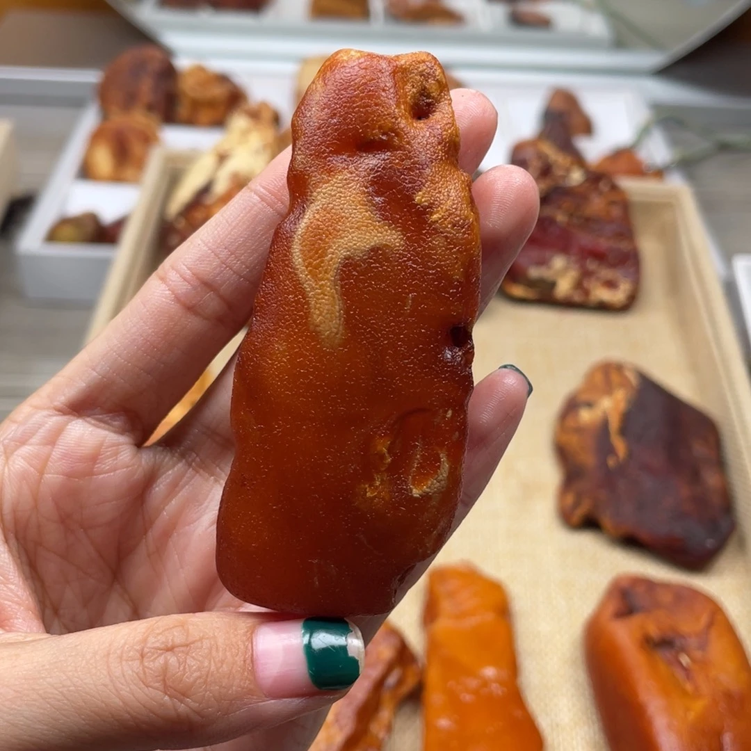 琥珀未镶嵌珠宝奇石