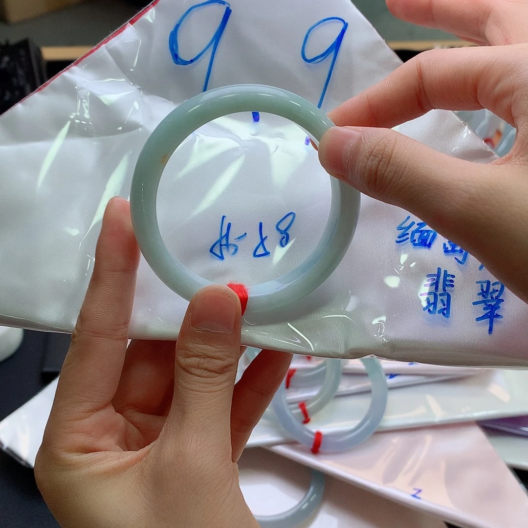 翡翠未镶嵌手镯买断