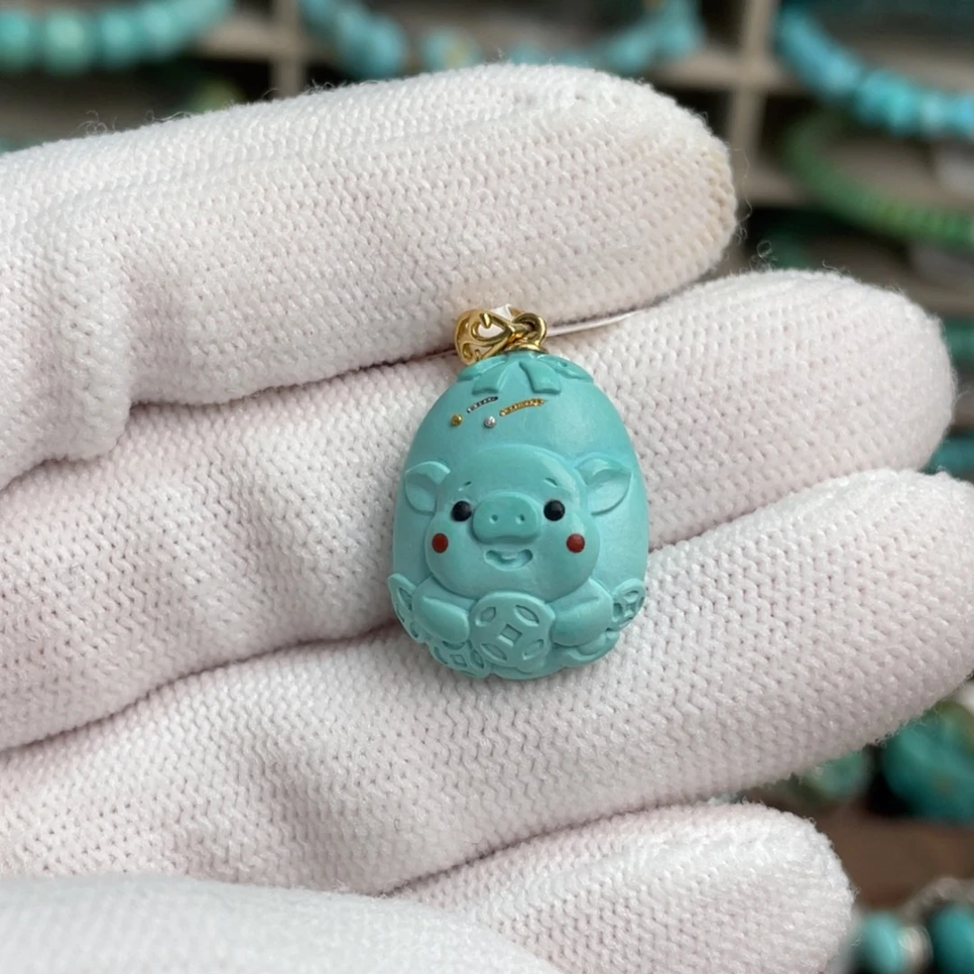 绿松石18K金镶嵌钱袋小猪