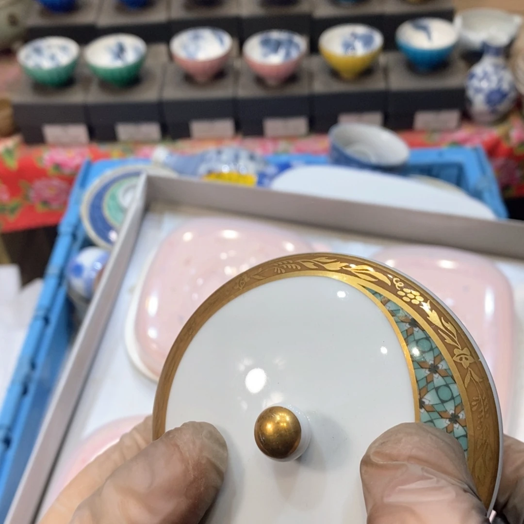 瓷片阳沉甸甸的点点滴滴地方