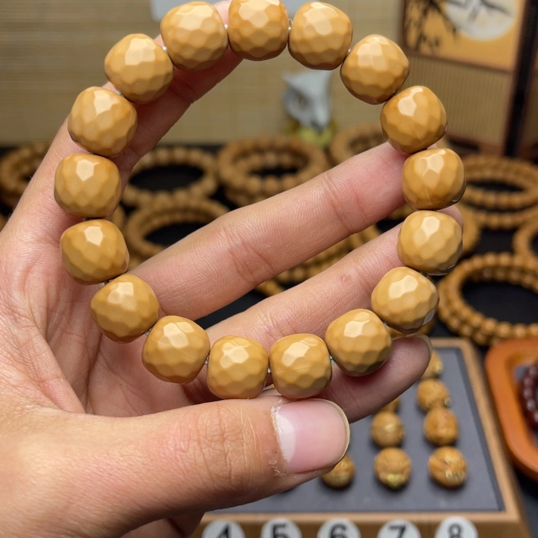 滕***-手串猴头核桃猴头