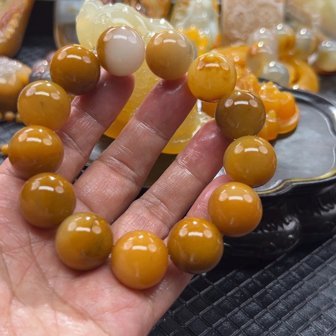石英质玉未镶嵌颈饰