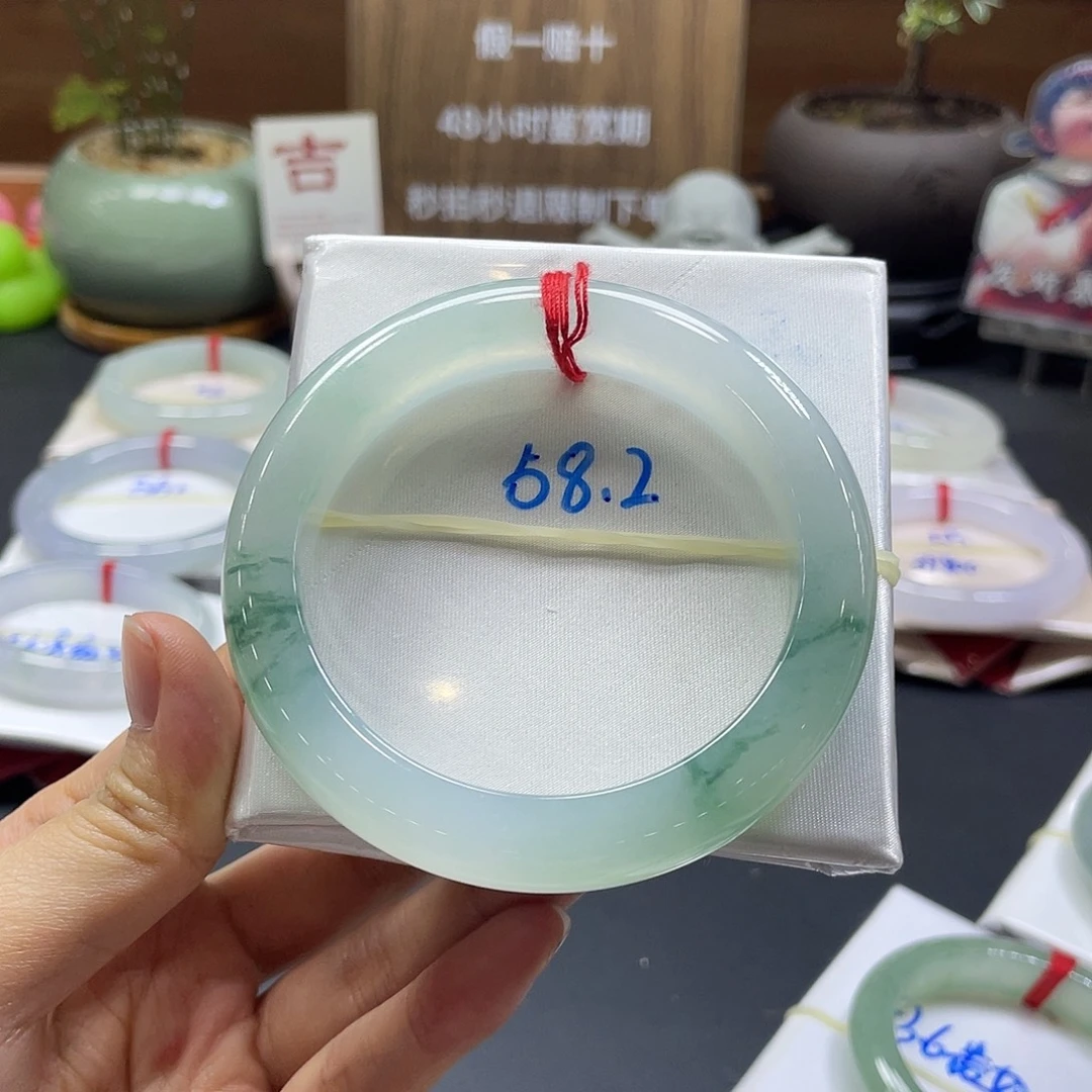 翡翠未镶嵌手镯67 号