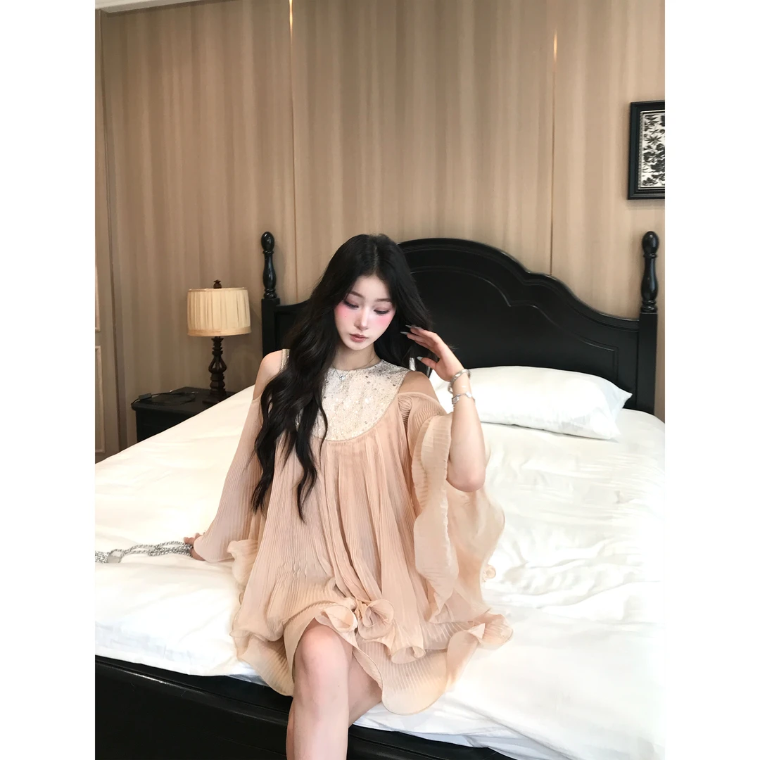 Barb Chill 轻奢纯欲温柔减龄仙气少女甜美休闲露肩上衣半裙套装