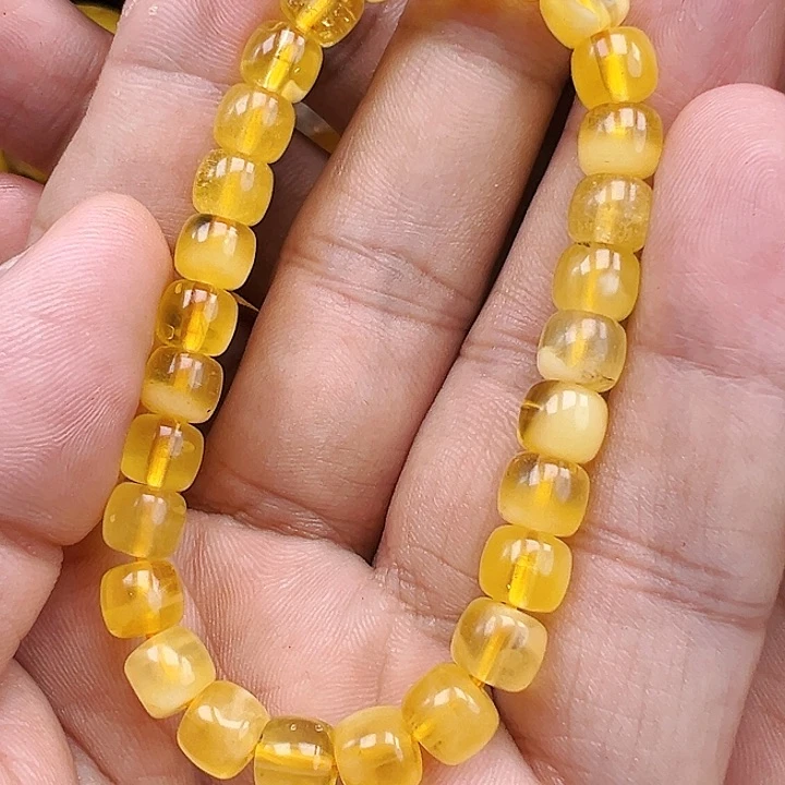 蜜蜡未镶嵌珠宝奇石单圈7.6mm，微瑕福利