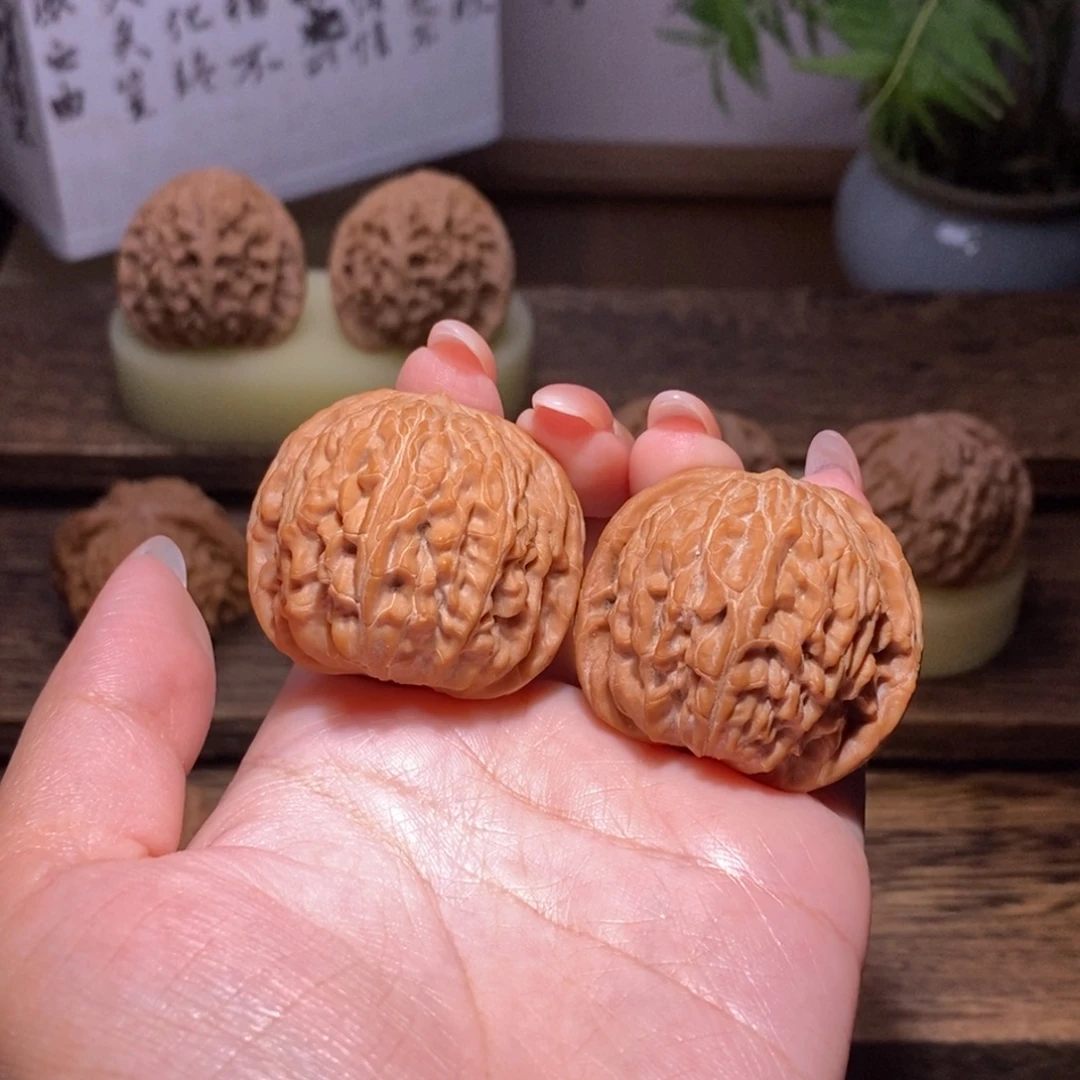 2***c吊坠文玩核桃全品38正磨
