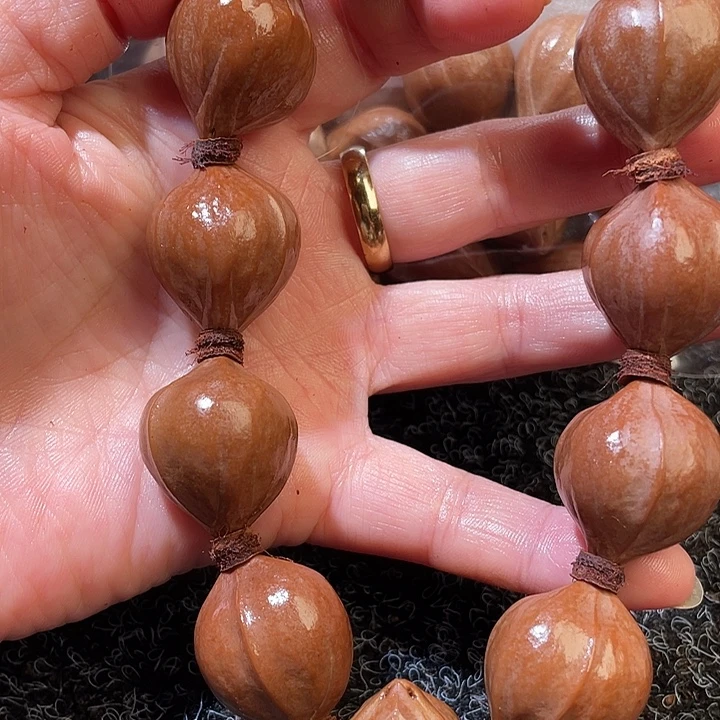 难***涂橄榄核吊坠2.1✖️2.6