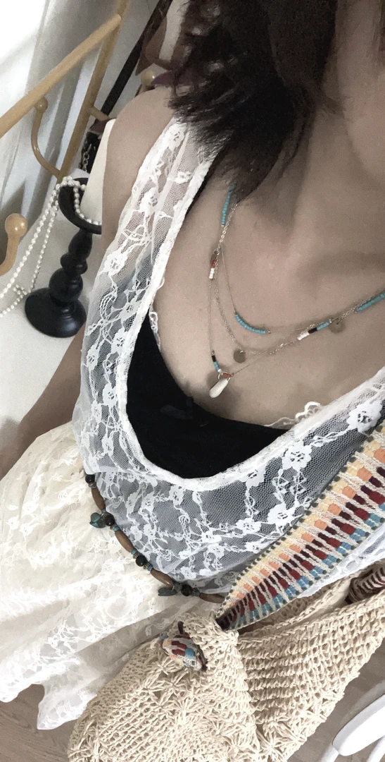 钩花雪纺背心裙-白色连衣裙