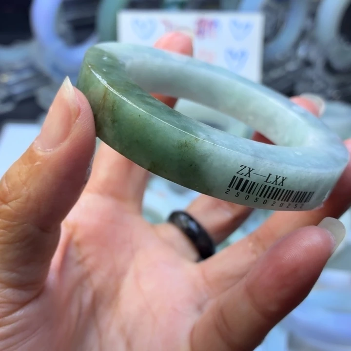 子***语定制翡翠正圈未镶嵌