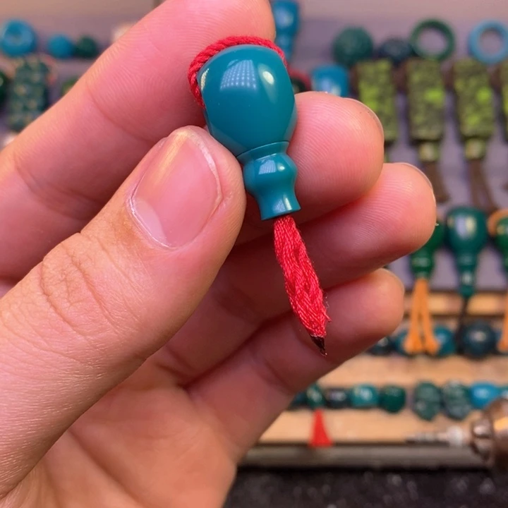 颈饰琉璃对孔卡12