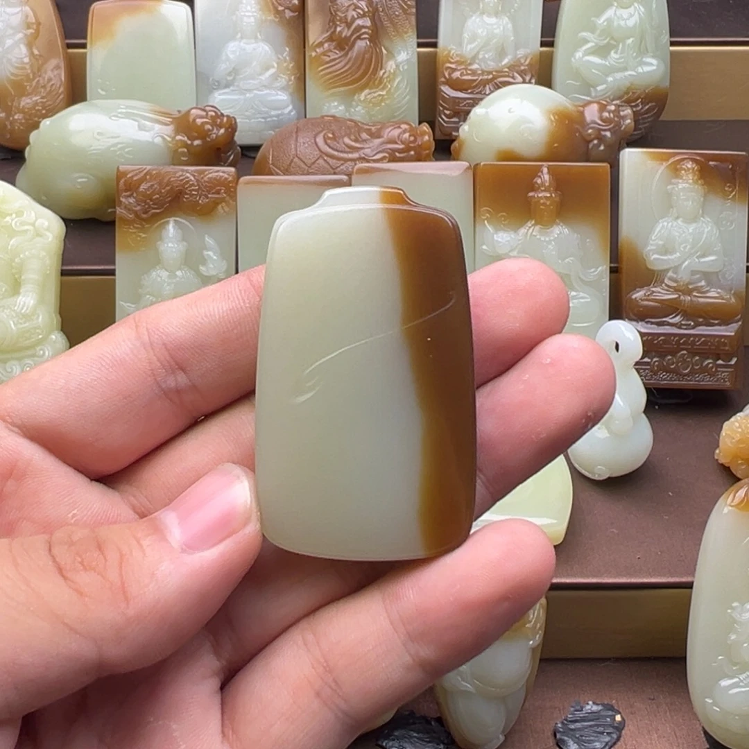 清***弦和田玉（糖玉）未镶嵌颈饰