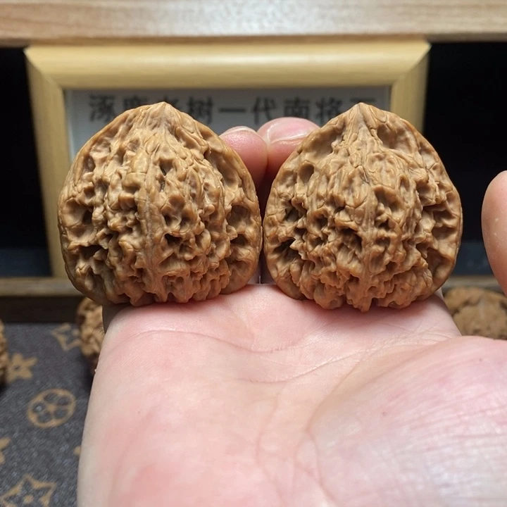 文玩核桃吊坠南疆43/40/43对歪