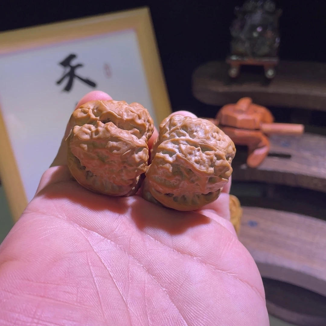 恋***风吊坠桃核蛤蟆核桃