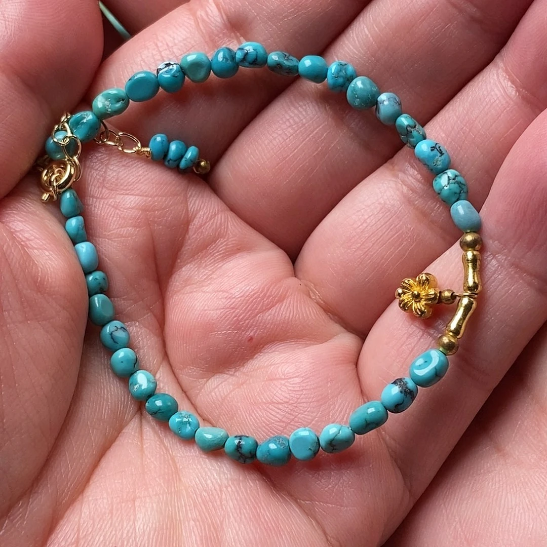 绿松石未镶嵌颈饰