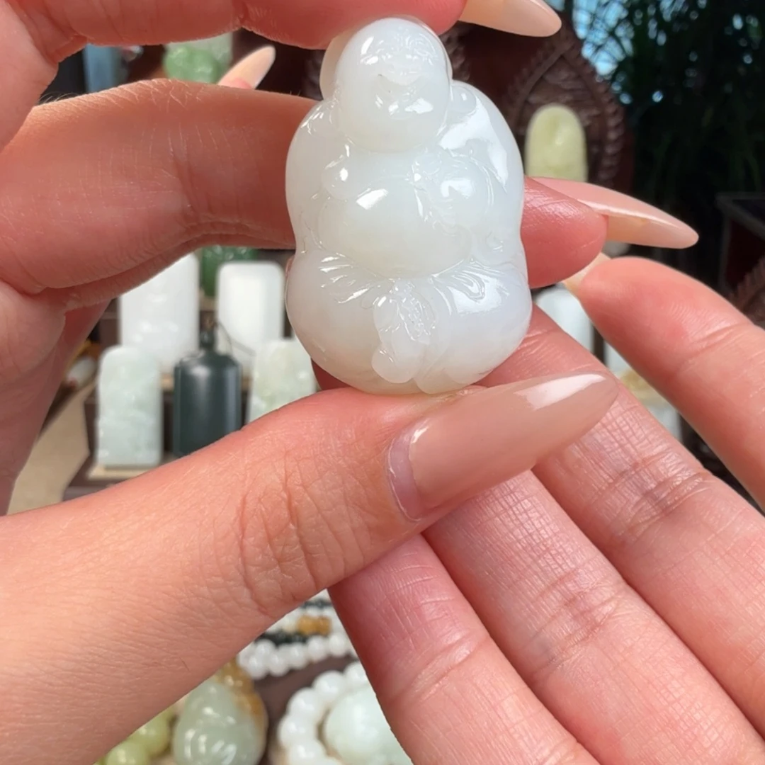 三***心和田玉未镶嵌颈饰