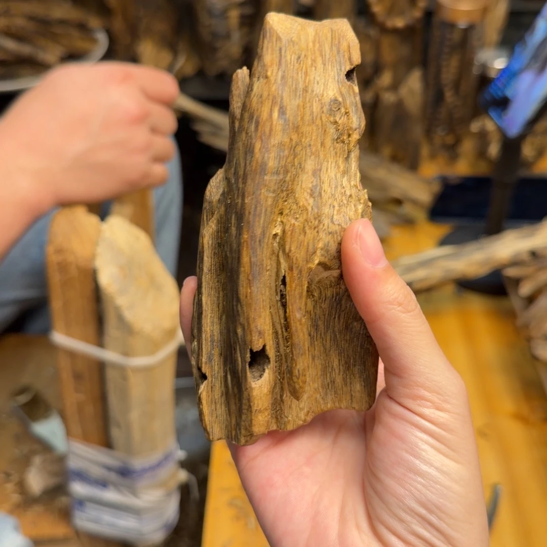 沉香碎屑沉香白棋块料68克