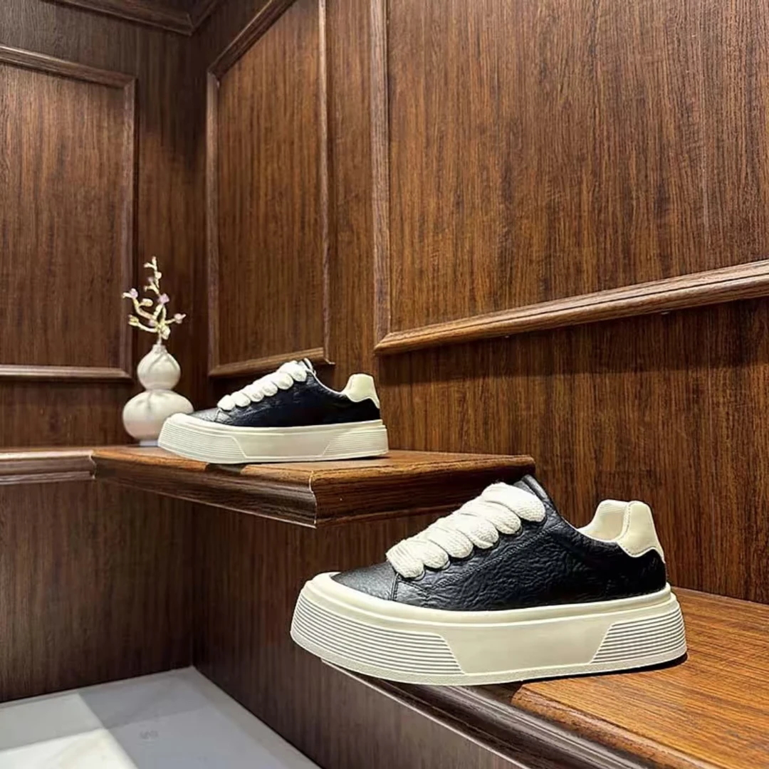 2025秋季新款轻奢厚底秋季增高板鞋系带休闲板鞋小白鞋潮流男鞋