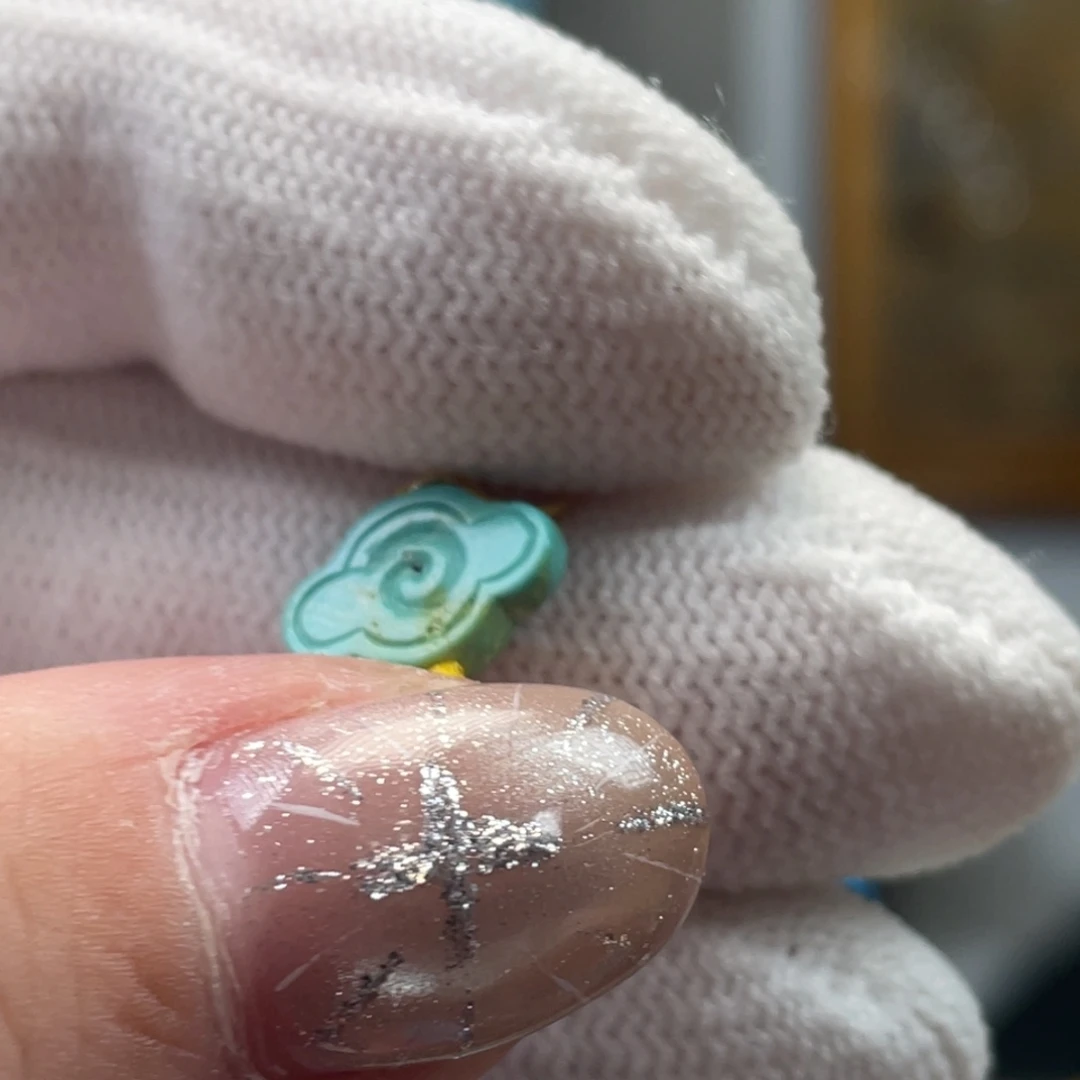 绿松石未镶嵌挂件