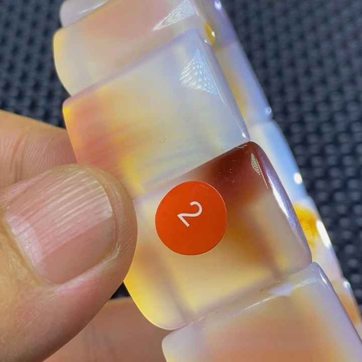 玛瑙/玉髓颈饰未镶嵌碧**里