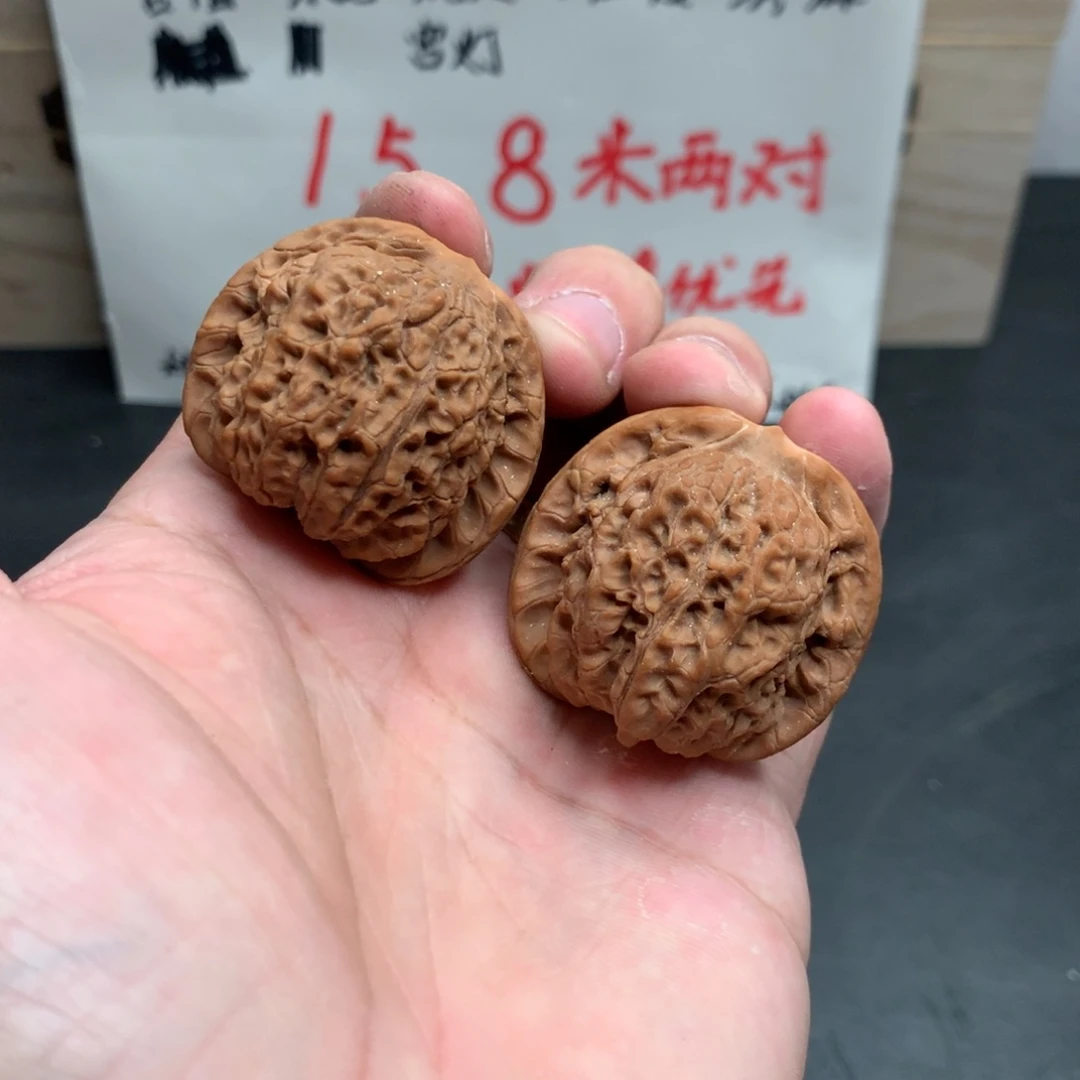 文玩核桃把件血麒麟