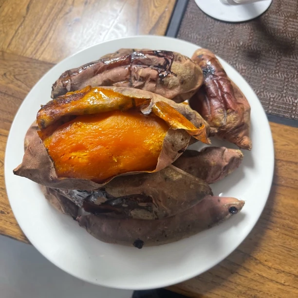 山东正宗烟薯25号沙地蜜薯糖心流油软糯香甜现挖现发烤红薯