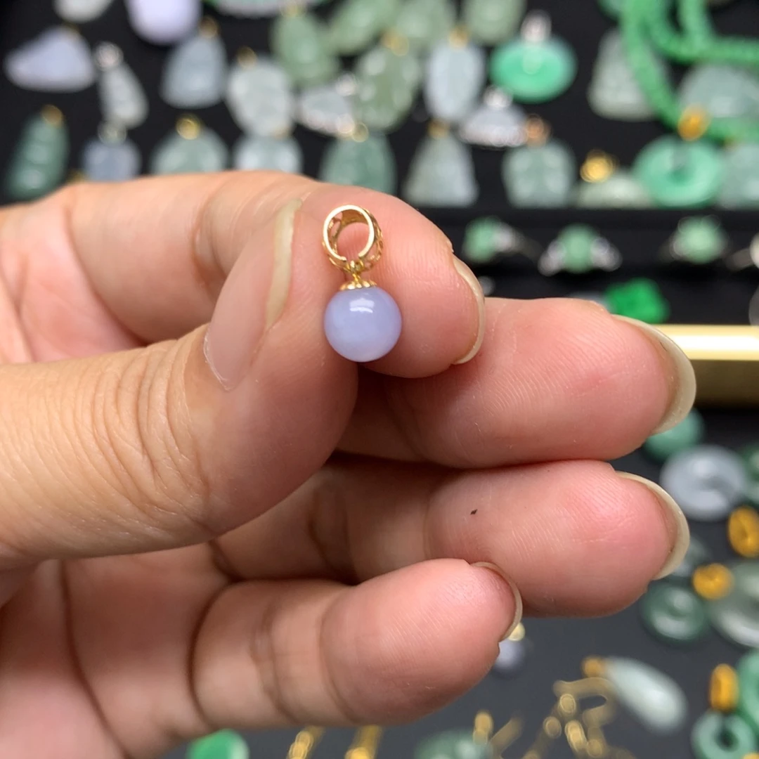 吊坠(不含链)18K金镶嵌翡翠星**?有纹裂