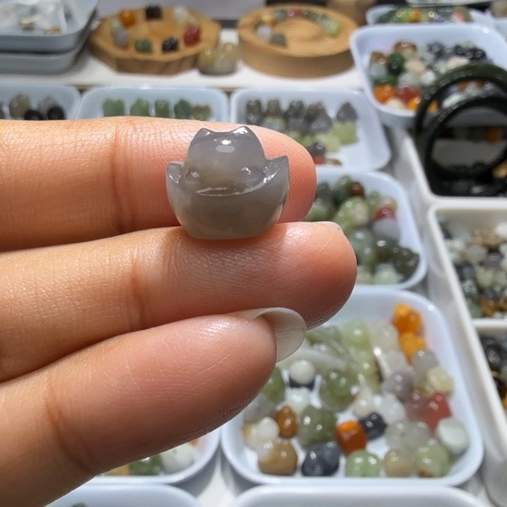 和田玉未镶嵌珠宝奇石