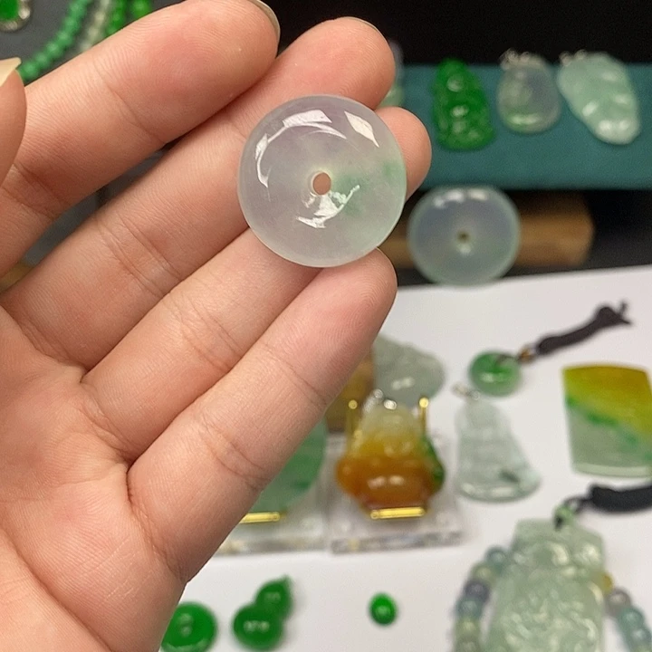 颈饰未镶嵌翡翠一物一拍