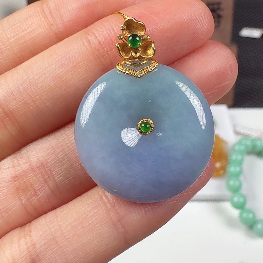 翡翠18K金镶嵌颈饰