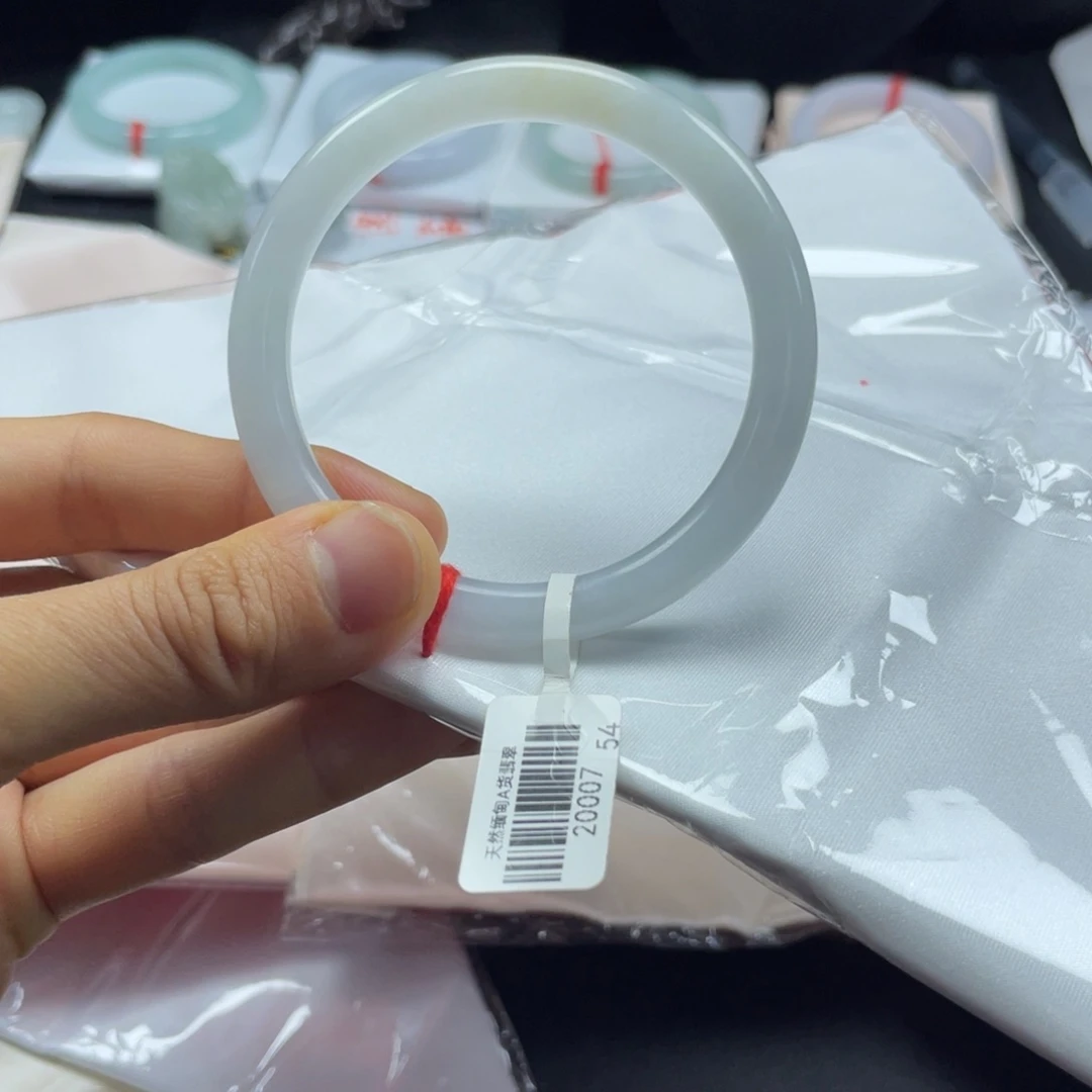 未镶嵌手镯翡翠天然翡翠手镯